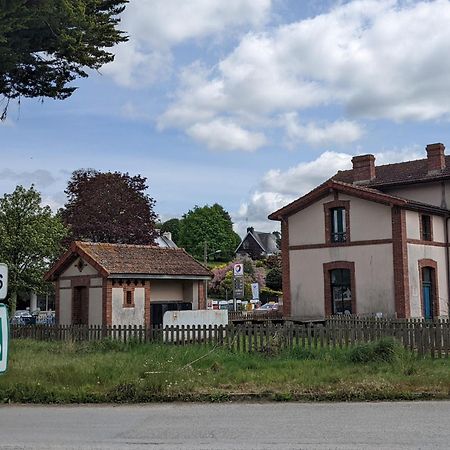 Gîte insolite: APPART' DU CHEF DE GARE Gouarec Exterior foto